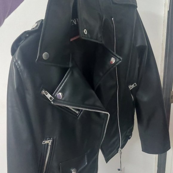 Leather jacket - Picture 4 of 4